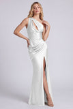 Robe longue de cérémonie longue en satin noire à une épaule en forme de sirène froncée