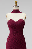 Robe courte de rentrée en chiffon bodycon sans bretelles bordeaux avec ceinture drapée