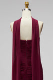 Robe courte de rentrée en chiffon bodycon sans bretelles bordeaux avec ceinture drapée