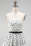 Robe de rentrée courte blanche à pois en ligne A avec ceinture à nœud