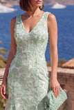Robe midi fleurie midi bleue en V ligne A avec perles
