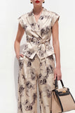 Champagne Black Flower Peak Peak Lapel 2 pièces en satin et un bouton, costumes féminins avec ceinture