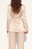 Satin Champagne Peak Suit Femme en 2 pièces