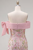 Robe de rentrée à la maison rose bodycon, épaule dénudée, florales avec des sequins
