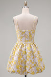 Robe de rentrée à la maison jaune à bretelles fines à bretelles fines