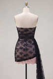 Robe de bal noire body-moulante à perles froncées et ceinture