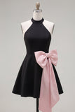 Robe de rentrée courte de rentrée à col nu rose rose avec un grand nœud