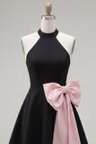 Robe de rentrée courte de rentrée à col nu rose rose avec un grand nœud