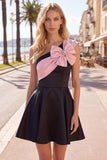 Robe de fin d’année noire rose en ligne en A à une épaule avec une fleur 3D