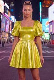 Robe de fin d’année jaune métallique ligne en A à col carré avec manches bouffantes