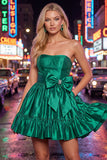 Robe de bal sans bretelles vert foncé à volants en A avec nœud