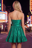 Robe de bal sans bretelles vert foncé à volants en A avec nœud