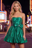 Robe de bal sans bretelles vert foncé à volants en A avec nœud