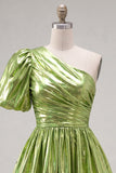 Robe verte de fin d’année métallique à une épaule froncée
