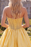 Corset jaune A-Line Strapless transparente, corset transparent à lacets dans le dos avec des perles