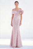 Robe longue de mère de la mariée sirène dorée aux épaules dénudées, avec des fleurs 3D