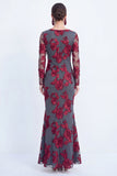 Robe longue de mère de la mariée à col bateau noir sirène avec une longue robe de la mariée avec broderies