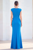 Robe longue de mère de la mariée à col marteleux sirène sirène fûchée et fleurie, manches bonnes.