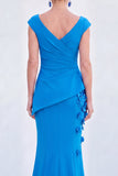 Robe de mère de la mariée en sirène fleurie bleue, col en V et longue, manches courtes