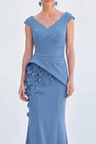Robe de mère de la mariée en sirène fleurie bleue, col en V et longue, manches courtes