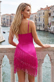 Robe courte de rentrée à la maison avec bretelles courtes en satin fuchsia bodycon bretelles