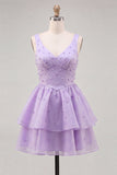 Robe courte de rentrée à la maison Lilas A-Line à décolleté en V à niveaux perlé avec dentelle dans le dos