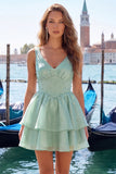 Robe courte de rentrée à la maison Lilas A-Line à décolleté en V à niveaux perlé avec dentelle dans le dos
