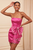 Robe de bal de la rentrée avec un nœud body-moulant vert foncé en dentelle perlée avec un nœud à la taille