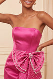 Robe de bal de la rentrée avec un nœud body-moulant vert foncé en dentelle perlée avec un nœud à la taille