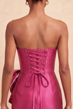 Robe de bal de la rentrée avec un nœud body-moulant vert foncé en dentelle perlée avec un nœud à la taille