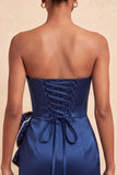 Robe de bal de la rentrée avec un nœud body-moulant vert foncé en dentelle perlée avec un nœud à la taille