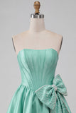 Robe de rentrée A-line en satin vert menthe sans bretelles en dentelle relevée dans le dos, corset de rentrée avec nœud