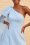 Robe de fin d’année bleu foncé en ligne A à une épaule avec cape latérale