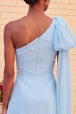 Robe de fin d’année bleu foncé en ligne A à une épaule avec cape latérale