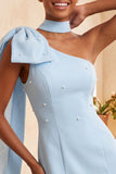 Robe de bal Bodycon Bodycon nœud bleu perle bleu clair à une épaule avec cape latérale