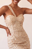 Robe de bal de rentrée à l’arrière en une épaule Bodycon Champagne et paillettes