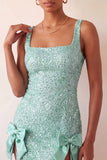 Robe de rentrée à la maison avec nœud bodycon vert menthe à col carré lacé dans le dos