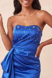 Robe de balaison bleu royal bleu bretelle en satin avec dentelle à perles et froncés à la maison avec une ceinture