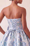 Robe de bal de fin d’année bleue poussiéreuse en anneaux jacquard en dentelle florale avec nœud