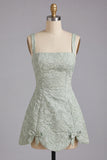 Robe de rentrée à la maison avec un nœud de rentrée carrée sauge poussiéreuse à col carré jacquard en dentelle florale dans le dos