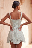 Robe de rentrée à la maison avec un nœud de rentrée carrée sauge poussiéreuse à col carré jacquard en dentelle florale dans le dos