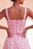 Robe de rentrée à la maison avec un nœud de rentrée carrée sauge poussiéreuse à col carré jacquard en dentelle florale dans le dos