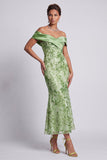 Robe midi de la mère de la mariée à perles de sirène sur les épaules