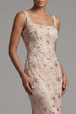 Robe de la mère de la mariée à col carré à col carré perlé en perles de sirène