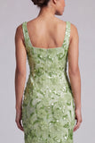 Robe de la mère de la mariée à col carré à col carré perlé en perles de sirène