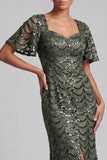 Sirène bleu marine scintillante Manches flottantes Sequins Robe midi de la mère de la mariée avec fente