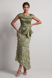 Robe midi de la mère de la mariée à fleurs asymétriques asymétriques de sirène