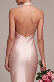 Robe midi midi satin satin rose foncé à col nu dos, avec nœud