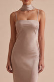 Robe Maxi à bretelles fines en satin rose poussiéreuse avec foulard au col