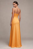 Robe Maxi à bretelles fines en satin jaune clair à bretelles de sirène avec fente